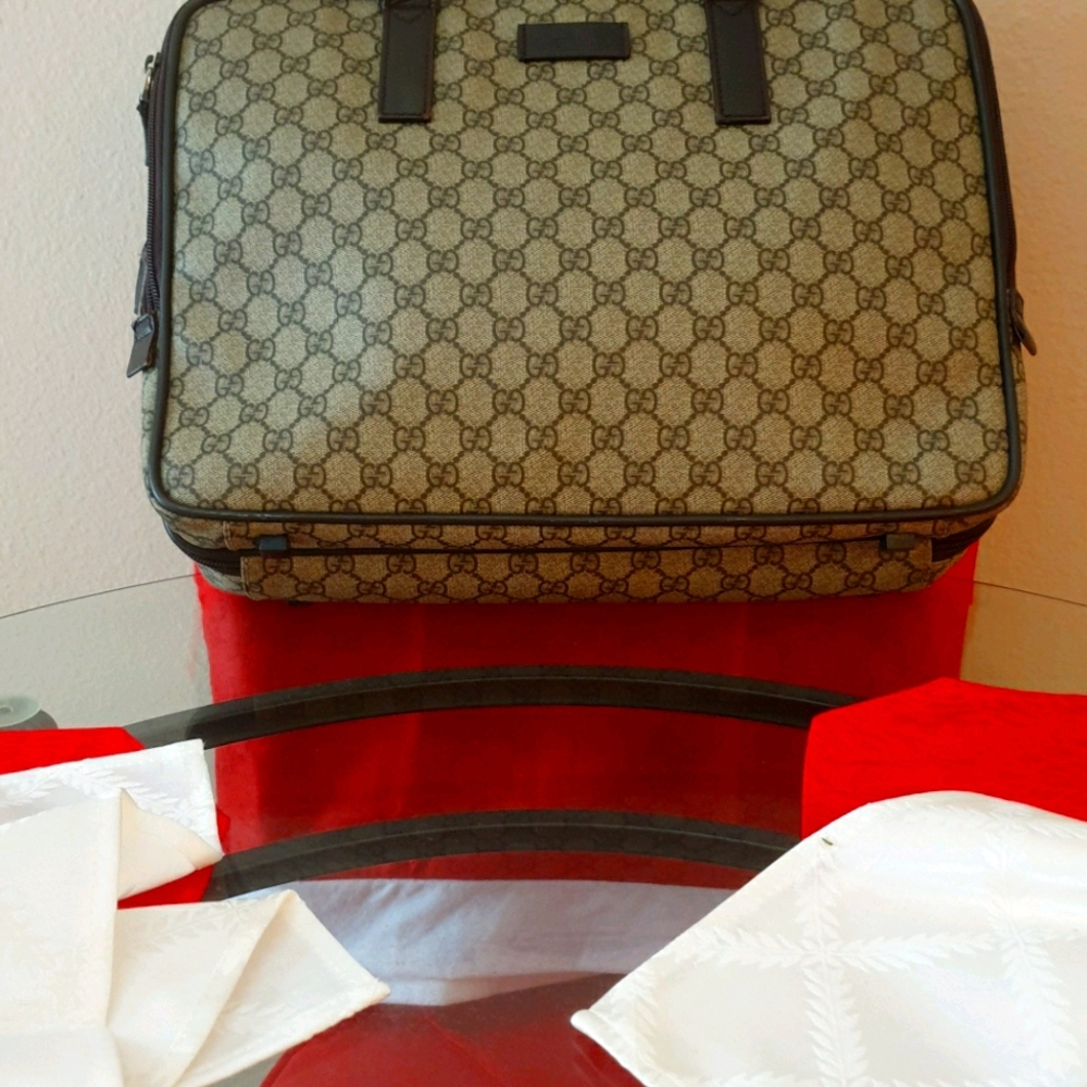 AUTHENTIC GUCCI  COATED GG LAPTOP CASE